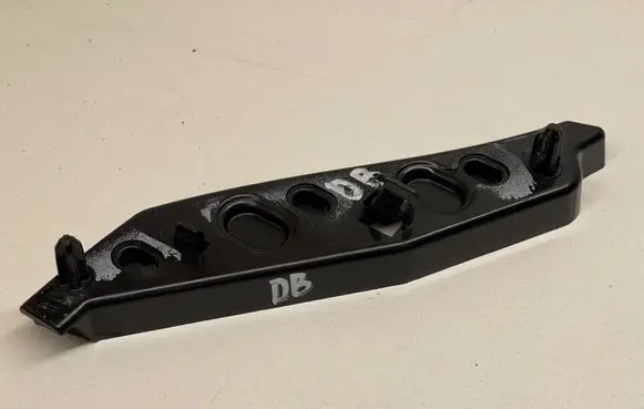 Land Rover Evoque II Front bumper mounting bracket K8D216F073AB