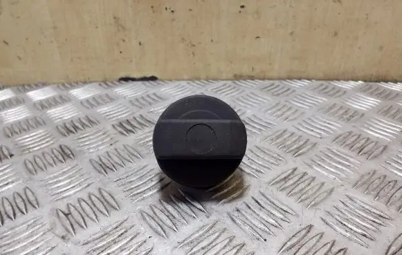 Volkswagen PASSAT B4 Fuel tank filler cap 191201553A