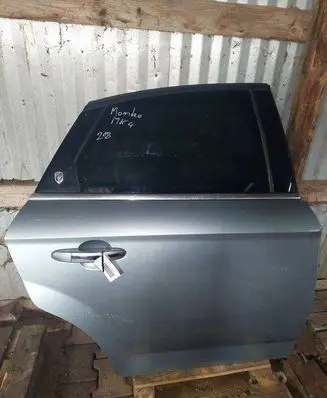 Ford Mondeo MK IV Rear door 