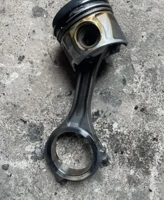 Audi Q7 4M Piston with connecting rod