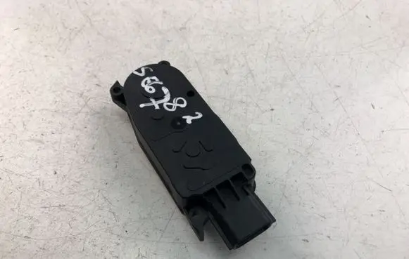 Dacia Sandero Air flap motor/actuator 6477R1012