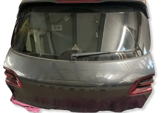 Porsche Macan (95B) Tailgate/trunk/boot lid M7R