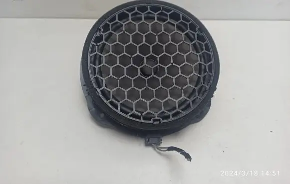 Audi A3 S3 8V Front door speaker 8V0035415