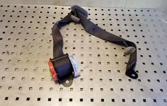 Mazda Premacy Rear seatbelt T89243T