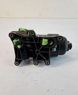 KIA Sorento Oil filter mounting bracket K0100310