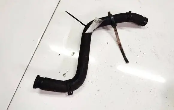 Volkswagen PASSAT B4 Engine coolant pipe/hose