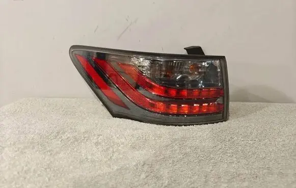 Lexus CT 200H Rear/tail lights A048960 0213043