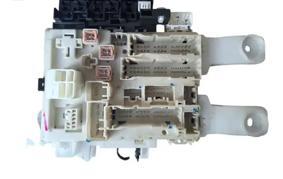 Toyota RAV 4 (XA30) Fuse box set 8273042011