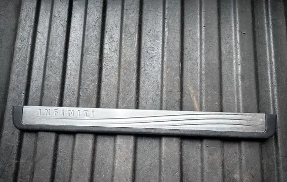 Infiniti M30 Front sill trim cover 769B01BA0A