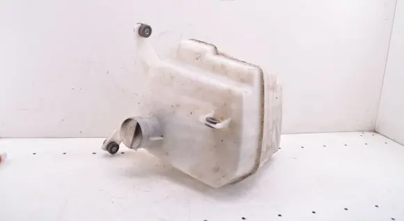 Toyota Prius (XW20) Windshield washer fluid reservoir/tank 1789321030