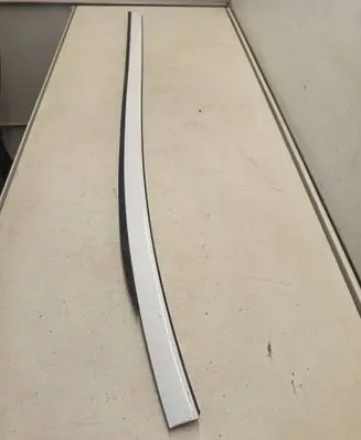 Volvo V70 Windshield trim 
