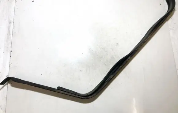 Renault Megane I Fuel tank mounting bracket 