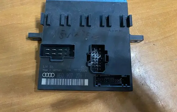 Audi A3 S3 8L Comfort/convenience module 8E0907279F B2T4L17A4T