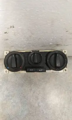Volkswagen PASSAT B5 Climate control unit 1J0820045E 659498K09 90151094000