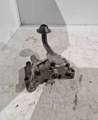 Volkswagen Transporter - Caravelle T5 Oil pump 038115105D