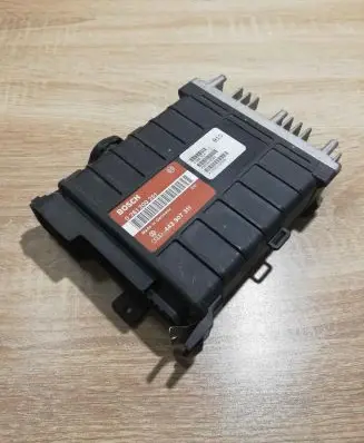 Volkswagen PASSAT B3 Engine control unit/module ECU 0261200251 443907311