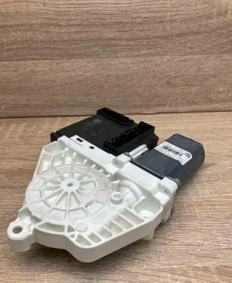 Volkswagen Jetta VI Front door window regulator motor 3C0959792A 1T0959702AC
