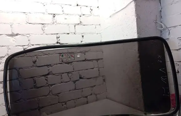 Volkswagen II LT Rear side window 43R000042