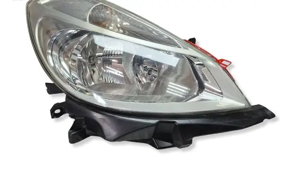 Renault Clio III Headlight/headlamp S27649493 8200865318