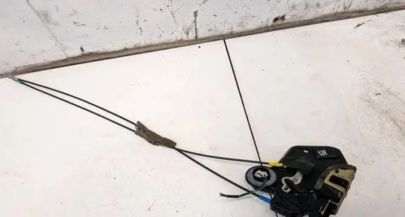 Toyota Corolla Verso AR10 Rear door lock