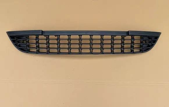 Opel Astra J Front bumper lower grill 13266567