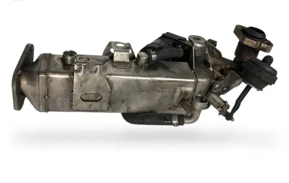 BMW 3 E90 E91 EGR valve cooler 7810871