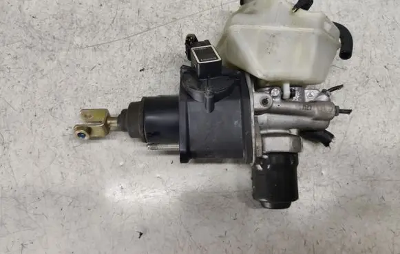 Mercedes-Benz E W211 Master brake cylinder 0204221045 4861831407