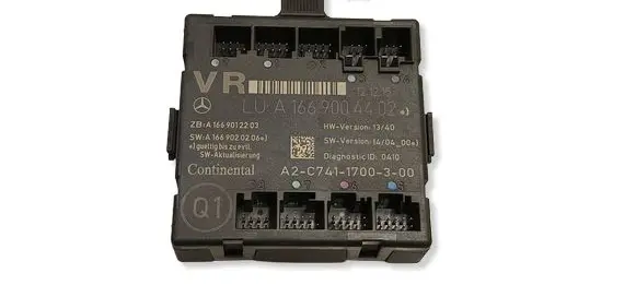 Mercedes-Benz CLA C117 X117 W117 Door control unit/module A1669004402