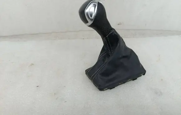 Audi Q3 F3 Gear shift switch/knob 83B713139