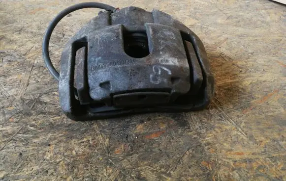 BMW 7 E65 E66 Front brake caliper