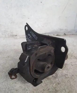 Toyota Avensis T250 Engine mount bracket