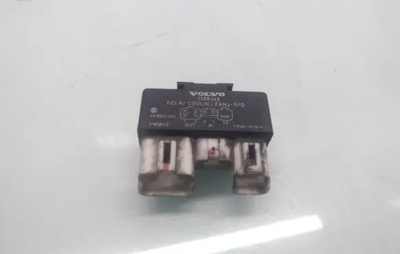 Volvo 850 Coolant fan relay 1398845