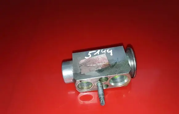 Ford Grand C-MAX Air conditioning (A/C) expansion valve AV6N19849AB 32456302