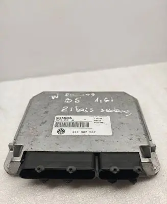 Volkswagen PASSAT B5 Engine control unit/module 3B0907557 646519
