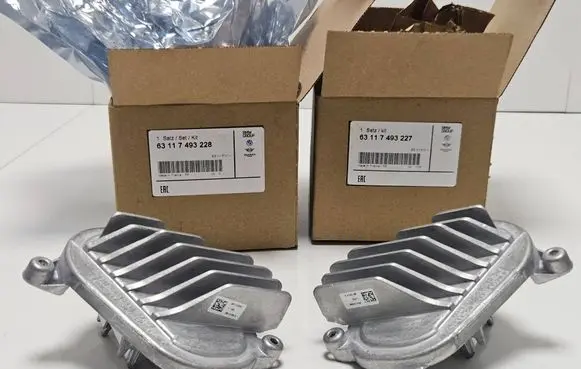 BMW M4 F82 F83 Headlight ballast module Xenon 63117493227 63117493228 90110334