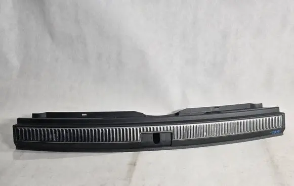 Skoda Superb B8 (3V) Trunk/boot sill cover protection 3V9863459