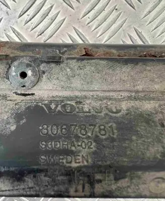 Volvo V70 Bottom radiator support slam panel 30678781