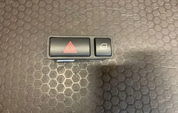 BMW 3 E46 Hazard light switch 318368920