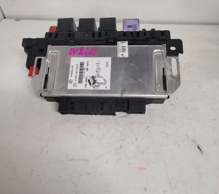 Mercedes-Benz S W220 Fuse box set A0315451632 05045133 04513308011601