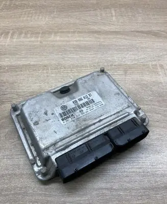 Seat Cordoba (6L) Engine control unit/module ECU 038906012BT 0281010229