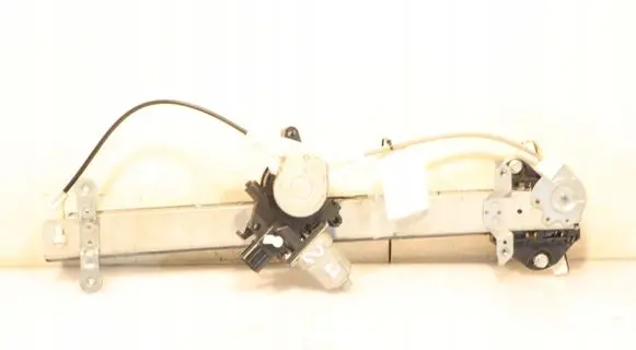 Subaru Legacy Front window lifting mechanism without motor 201180