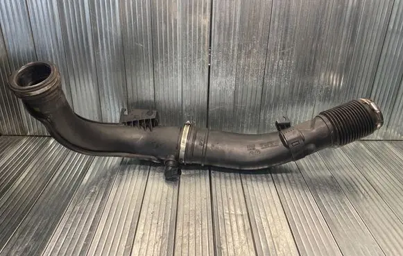 Ford Mondeo MK IV Air intake duct part 1066315S02 9G919C623BD