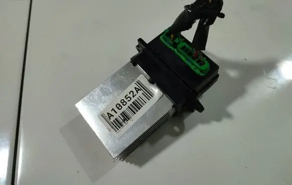 Nissan Note (E11) Heater blower motor/fan resistor N0F657165HW