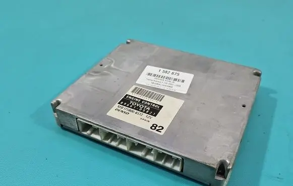 Toyota Avensis T250 Engine control unit/module ECU 8966105821 IMPRK1582675