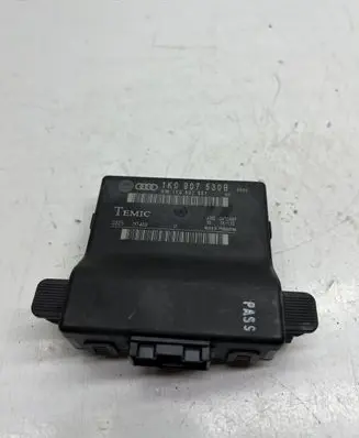 Audi A3 S3 8P Gateway control module 1K0907530B 1K0907951