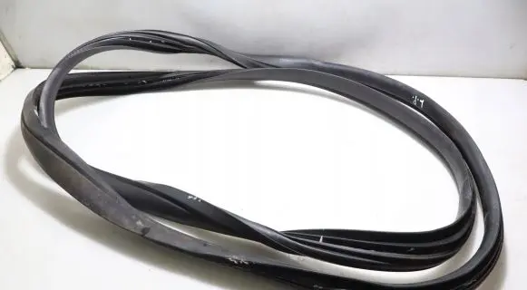 Toyota Aygo AB40 Rubber seal front door (on door)
