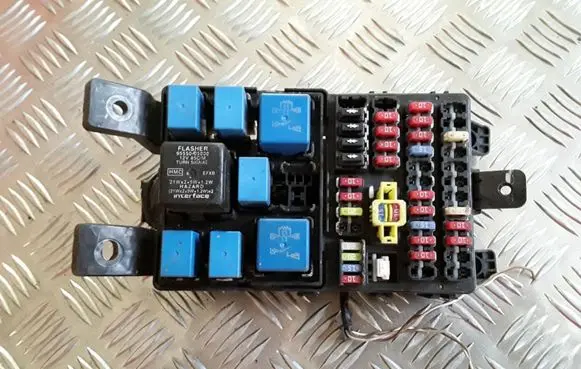Hyundai i10 Fuse module 911230X670 9555005000