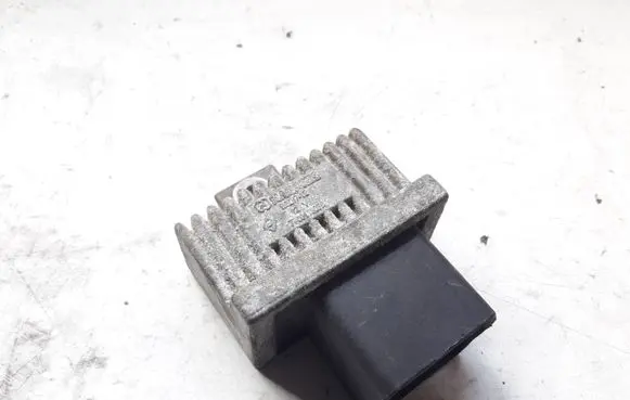 Renault Laguna II Glow plug pre-heat relay 7700115078