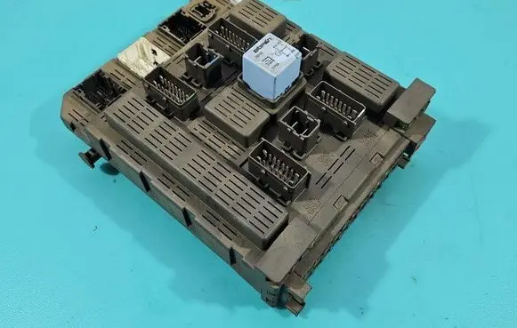 Peugeot 607 Central body control module 9648723780 IMPRK1502904