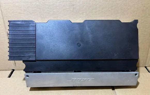Audi A8 S8 D3 4E Sound amplifier